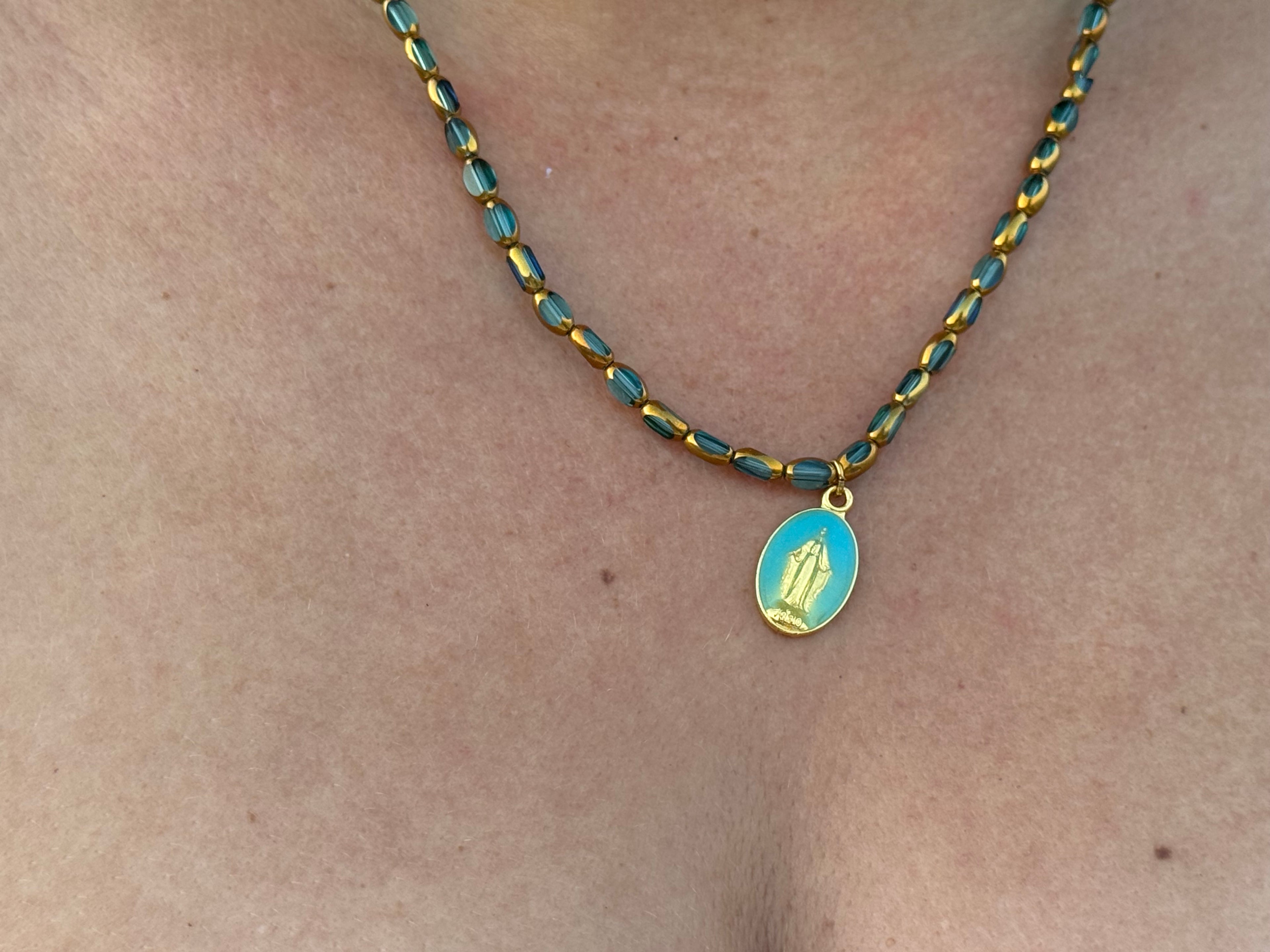 Collier Aria