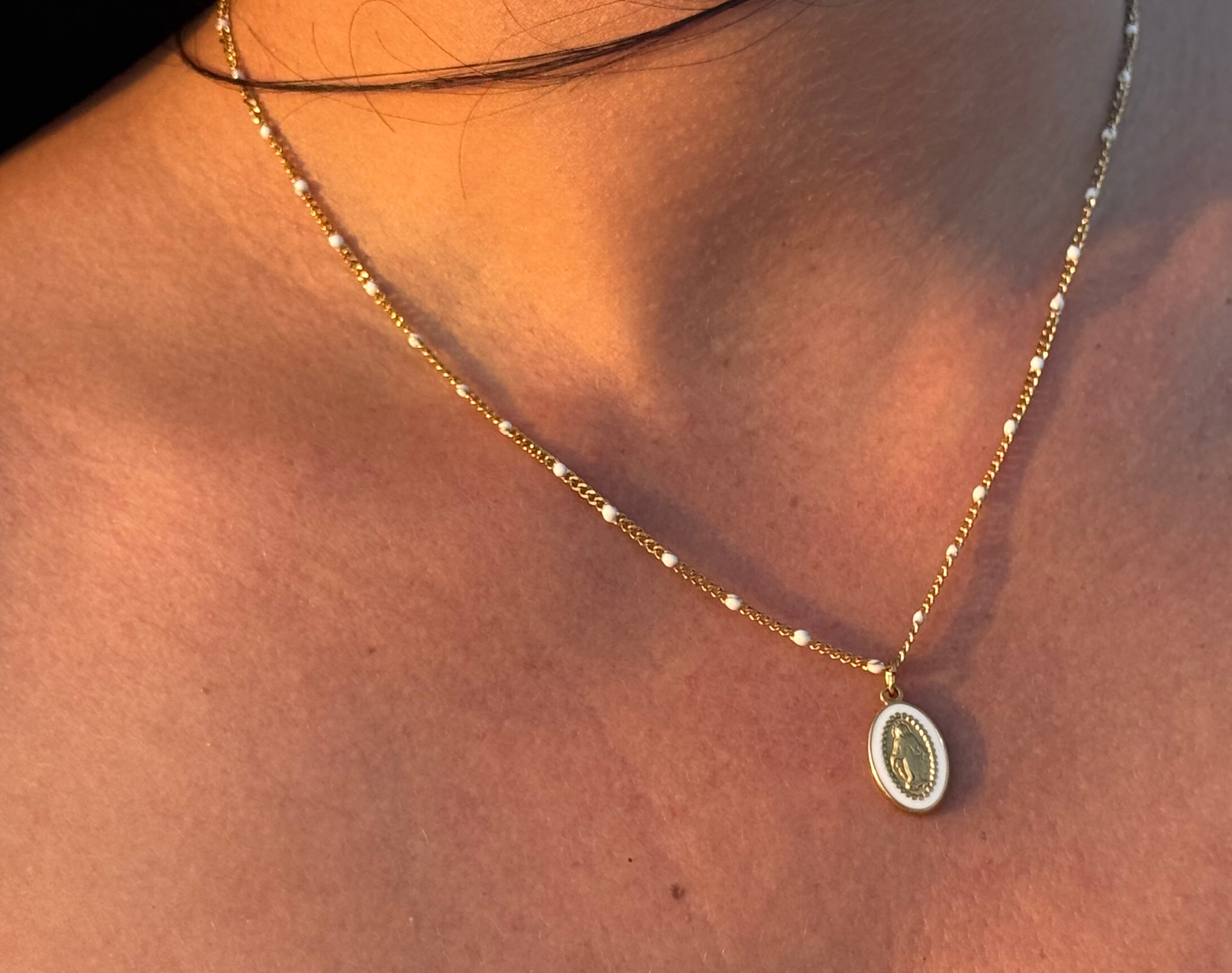 Collier Divina