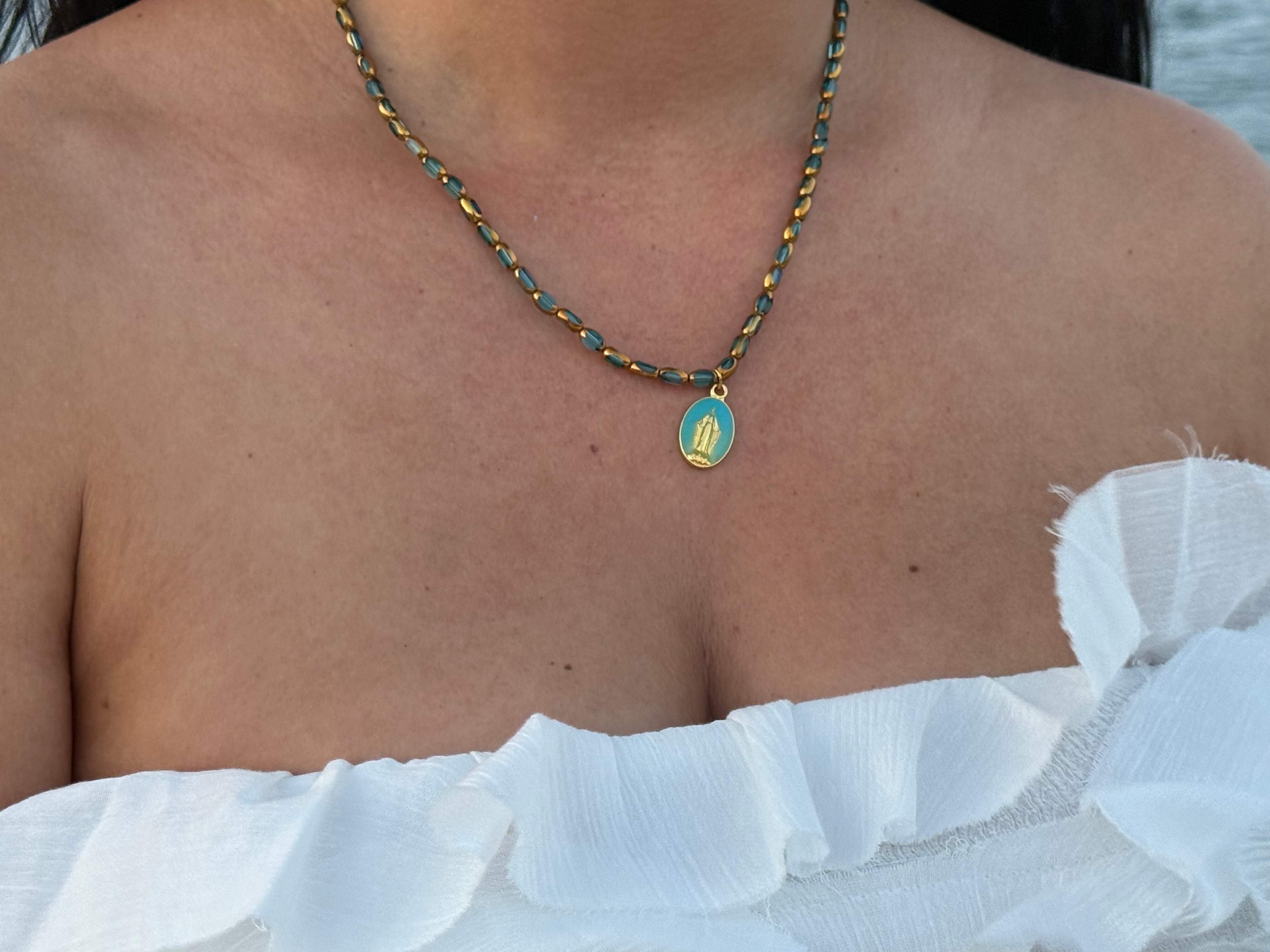 Collier Aria